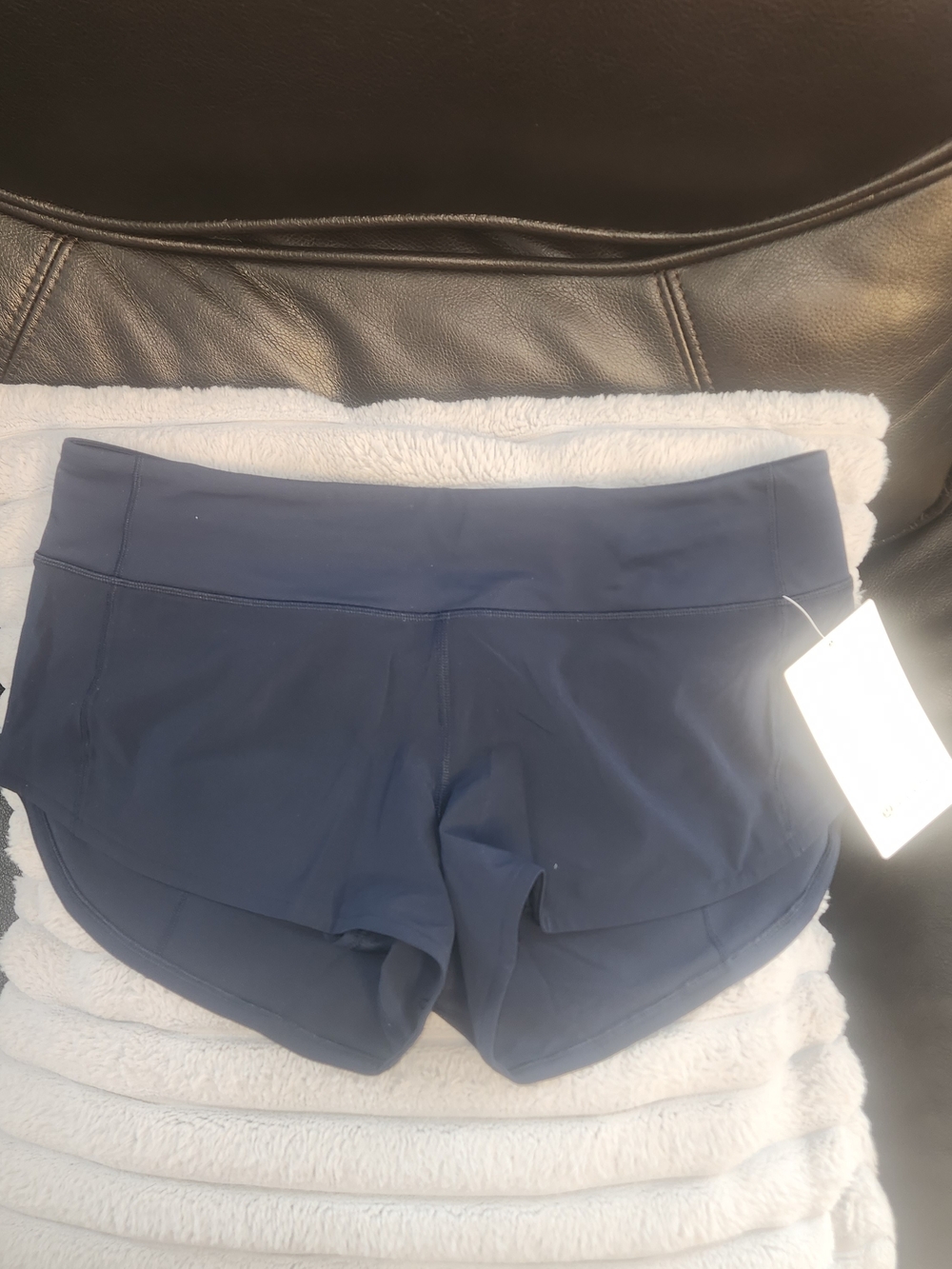 Lululemon speed up 2.5" lined short size 6
